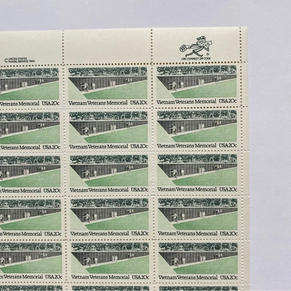 Vietnam Veterans Memorial Stamps Sheet of 40 20 Cents Scott # 2109 War Unhinged